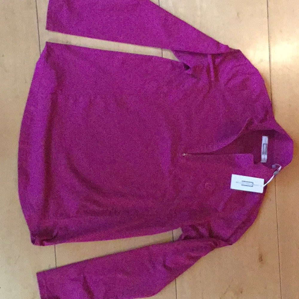 NWT gorgeous Carnoustie athletic shirt